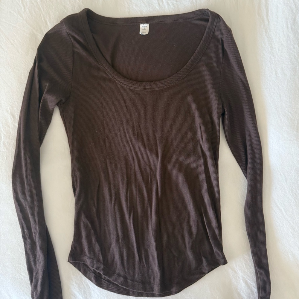 Old Navy Chocolate Long Sleeve Women's Tee